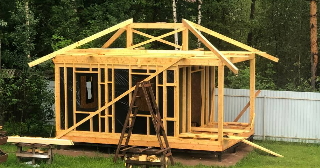 Сарай из бруса 100х100 в Топках - строительство под ключ | Строй-Тпк от 41852 руб.
